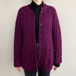 Carraig Donn Ireland 100% merino wool cable knit fisherman cardigan sweater. 💜